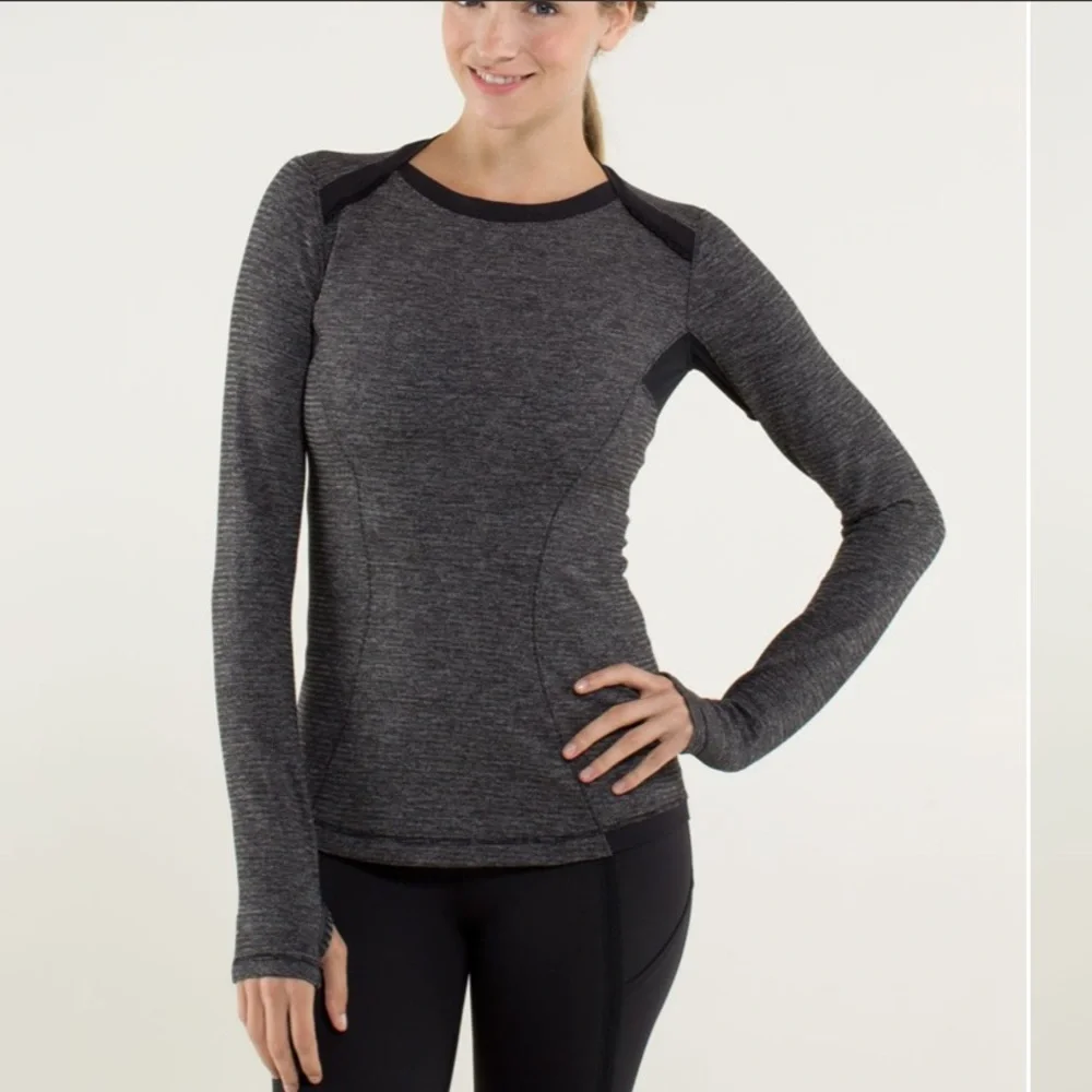 Lululemon Base Runner Long‎ Sleeve
Mini Check Pique Black Heathered Black